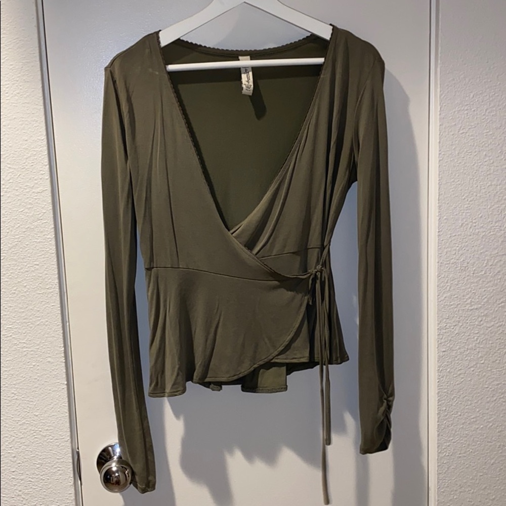 American Rag green long sleeve wrap top